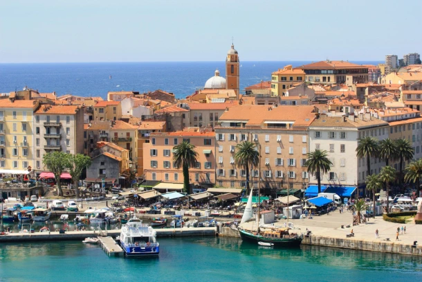 Location vacances en corse
